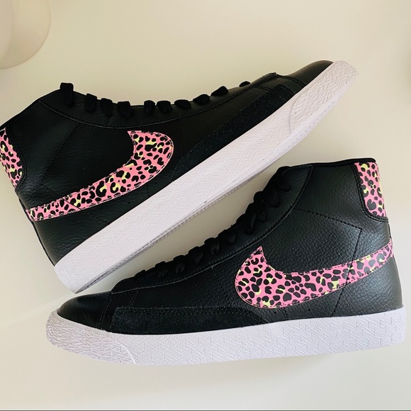 NEW Nike blazer mid black rare sneakers - Picture 3 of 8